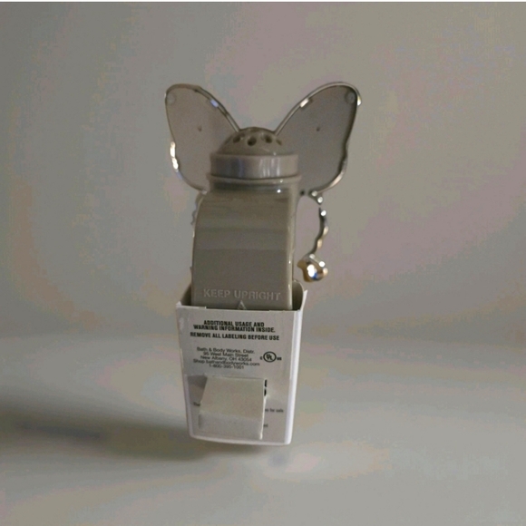 Elegant Butterfly Plug In Diffuser - Picture 3 of 4